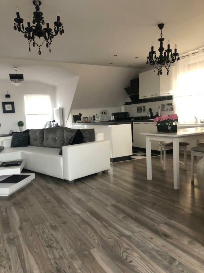 Apartament Rynek Pniewy Pniewy  Esterno foto