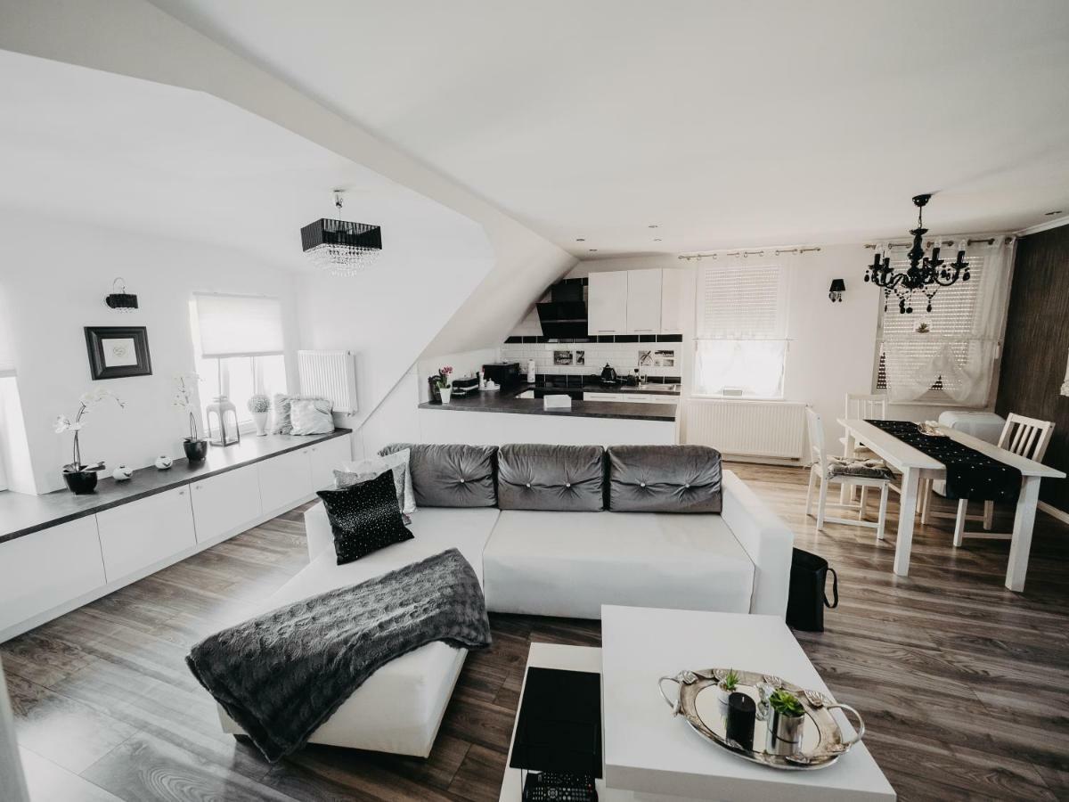 Apartament Rynek Pniewy Pniewy  Esterno foto