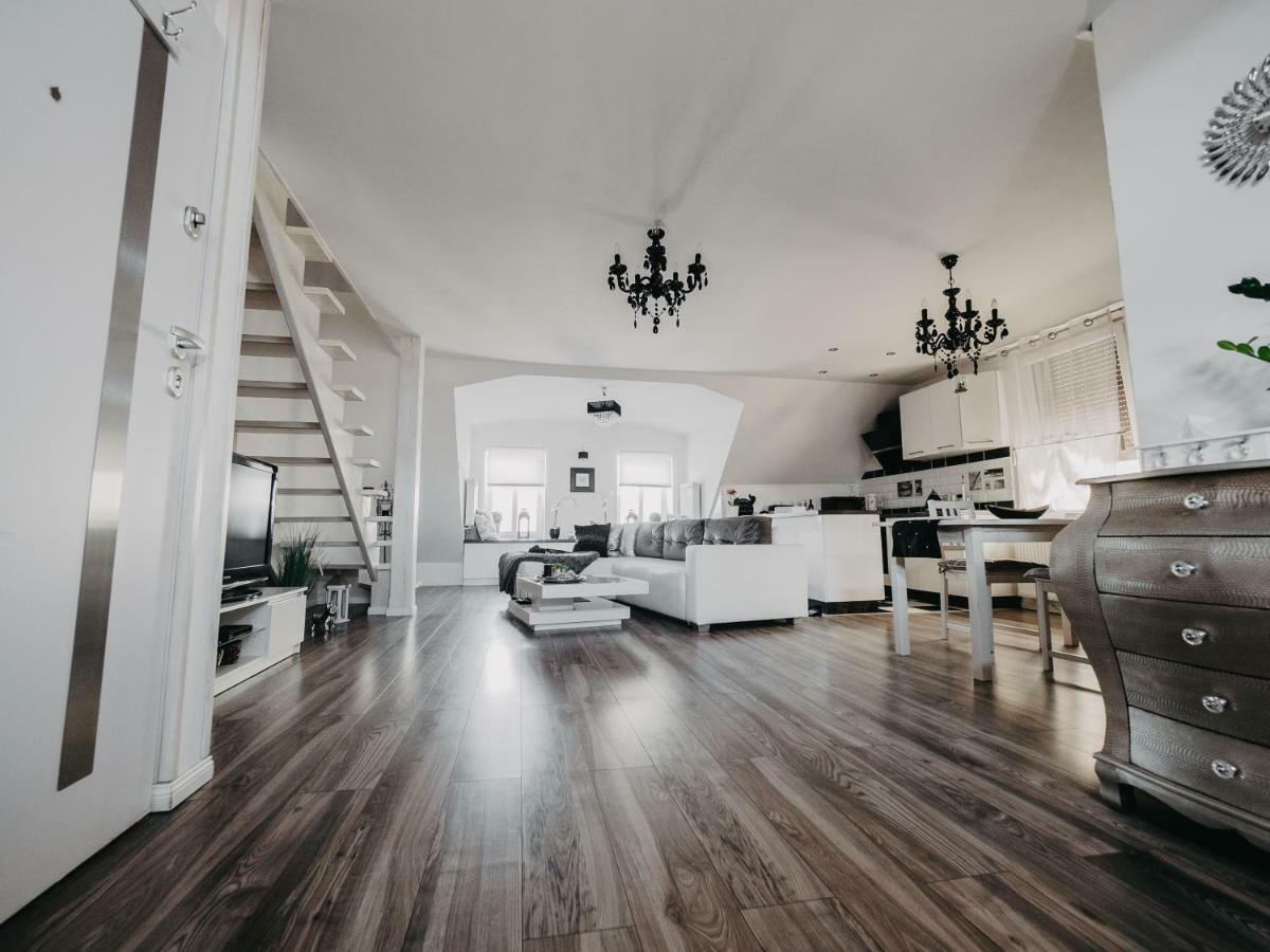 Apartament Rynek Pniewy Pniewy  Esterno foto