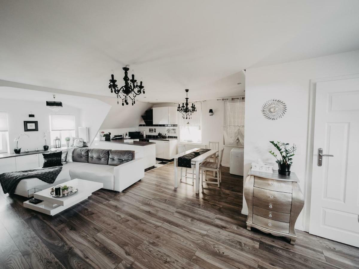 Apartament Rynek Pniewy Pniewy  Esterno foto